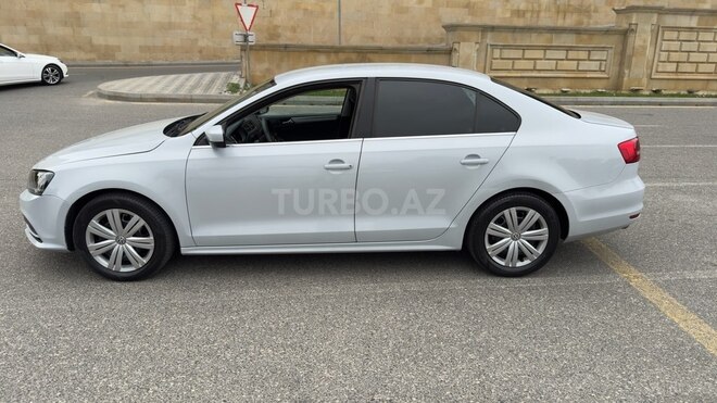 Volkswagen Jetta-6