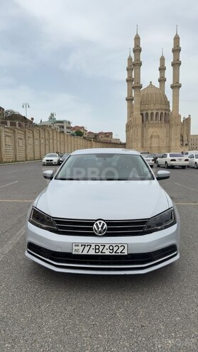 Volkswagen Jetta-1