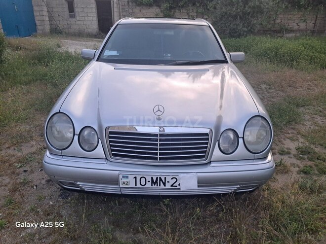 Mercedes E 240 1998, 200,000 km - 2.4 l - Bakı