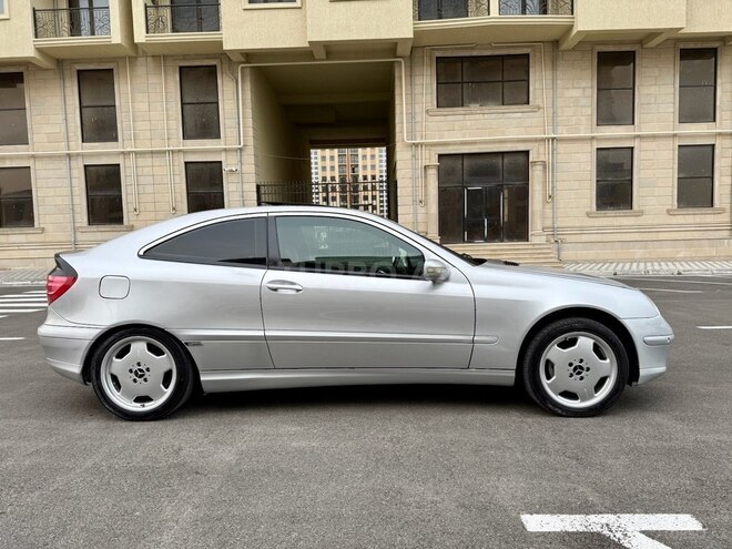 Mercedes C 200 2001, 178,457 km - 2.0 л - Sumqayıt