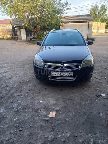 Opel Astra 2010, 333,000 km - 1.4 l - Şəki