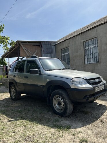 Chevrolet Niva 2014, 187,000 km - 1.7 л - Bakı