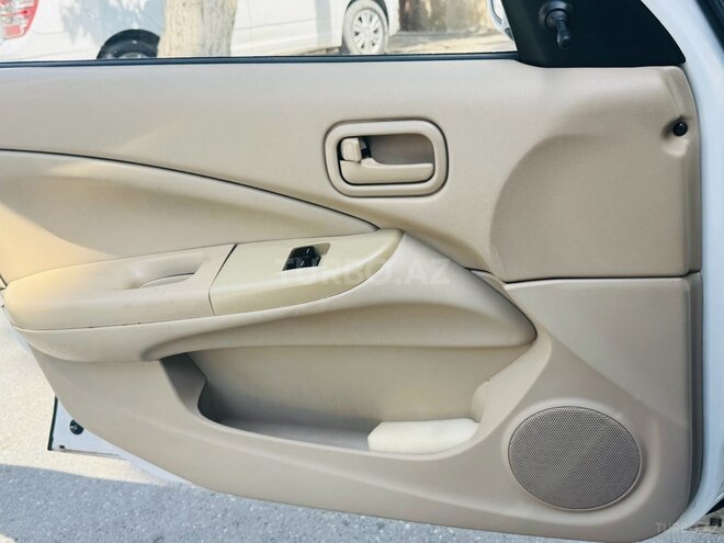 Nissan Sunny 2011, 210,000 km - 1.6 l - Bakı