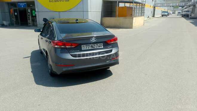 Hyundai Avante 2017, 228,250 km - 1.6 л - Bakı