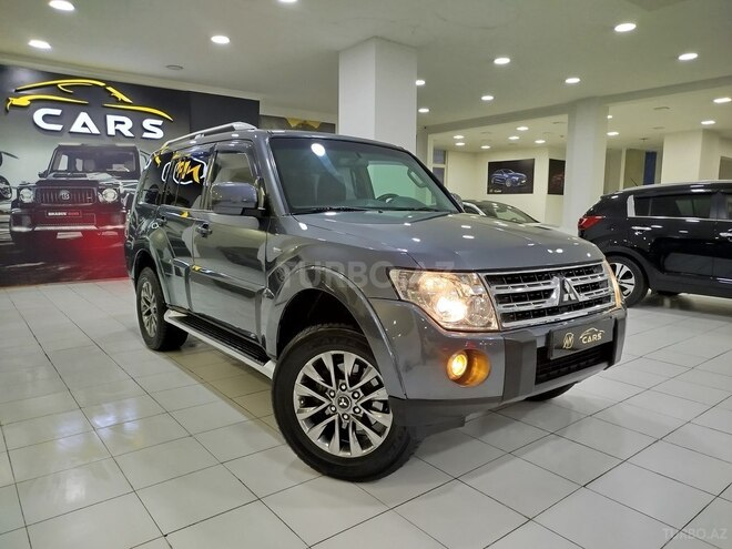 Mitsubishi Pajero-8