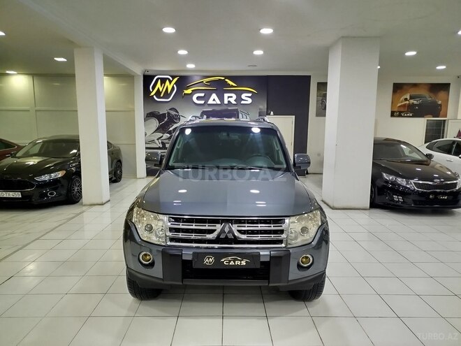 Mitsubishi Pajero-1
