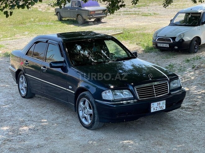 Mercedes C 240 2000, 285,000 km - 2.4 l - Bakı