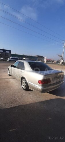 Mercedes E 280 2000, 295,000 km - 2.8 l - Gəncə