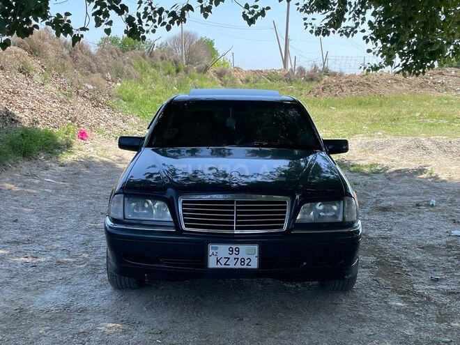 Mercedes C 240 2000, 285,000 km - 2.4 l - Bakı