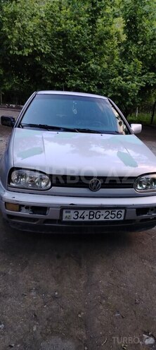 Volkswagen Golf 1995, 530,000 km - 1.8 l - Qax
