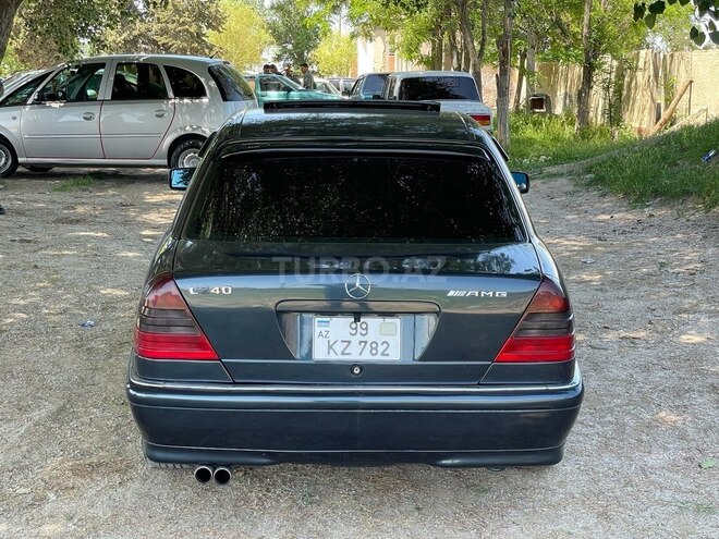 Mercedes C 240 2000, 285,000 km - 2.4 l - Bakı