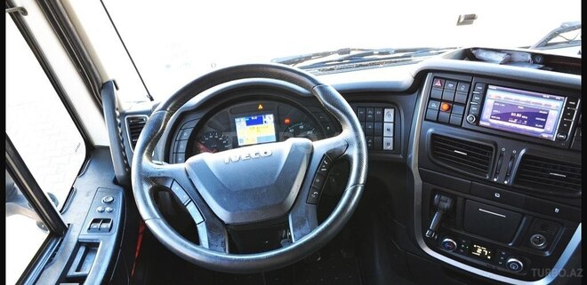 Iveco  2016, 750,000 km - 12.0 l - Bakı