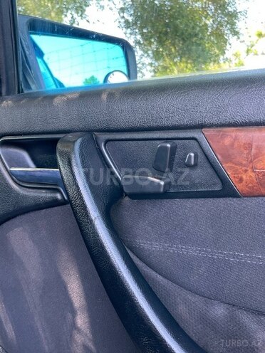 Mercedes C 240 2000, 285,000 km - 2.4 l - Bakı