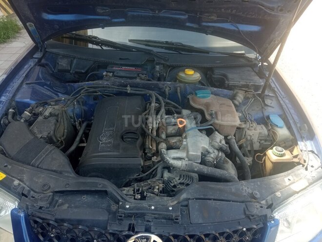 Volkswagen Passat 1998, 542,450 km - 1.8 l - Gəncə