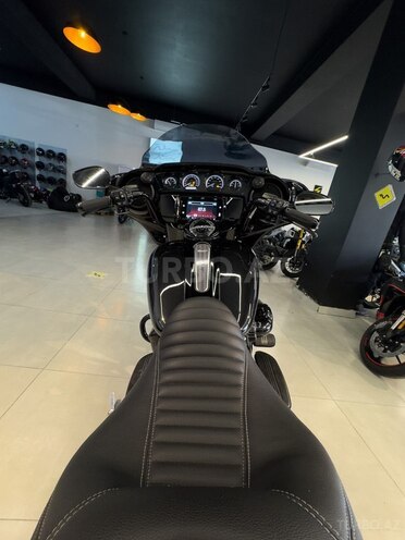 Harley-Davidson FLHX Street Glide-4