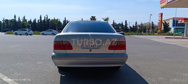 Mercedes E 240 2000, 272,000 km - 2.6 l - Şirvan