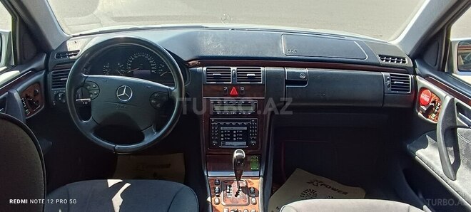 Mercedes E 240 2000, 272,000 km - 2.6 l - Şirvan