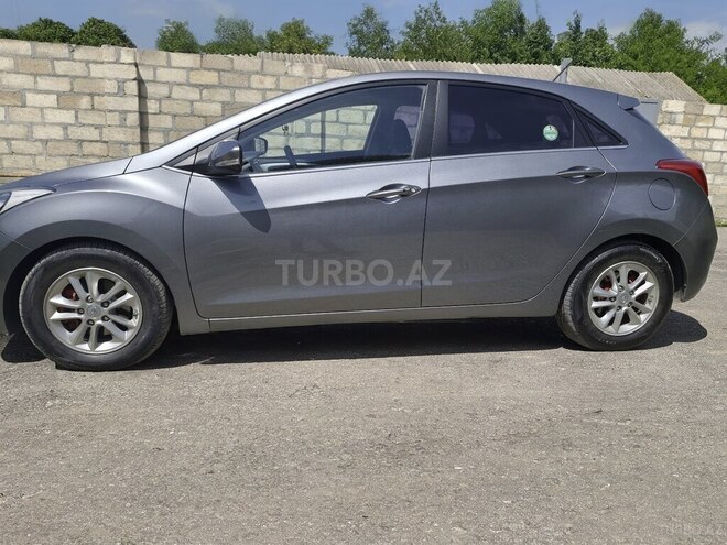 Hyundai i30 2015, 233,000 km - 1.6 l - Ucar