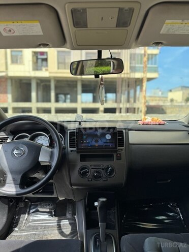 Nissan Tiida-5