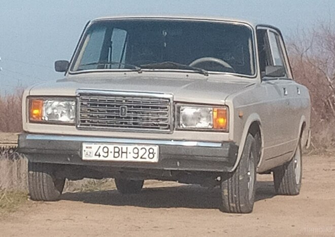 LADA (VAZ) 2107 2007, 95,000 km - 1.6 l - Saatlı