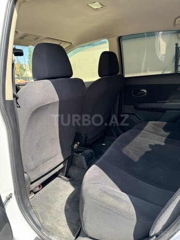 Nissan Tiida-6