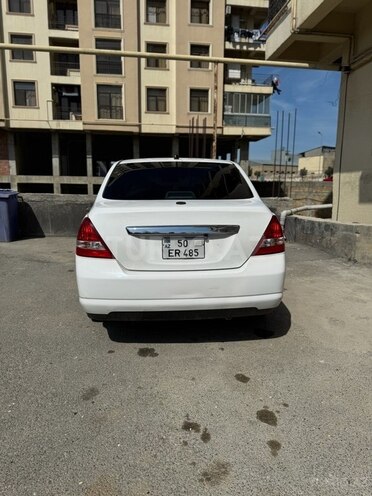 Nissan Tiida-3