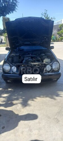 Mercedes E 320 1996, 120,000 km - 3.2 l - Salyan