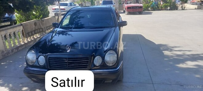 Mercedes E 320 1996, 120,000 km - 3.2 l - Salyan
