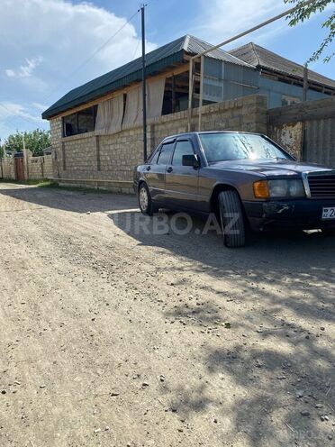 Mercedes 190 1992, 212,000 km - 2.0 л - Mingəçevir