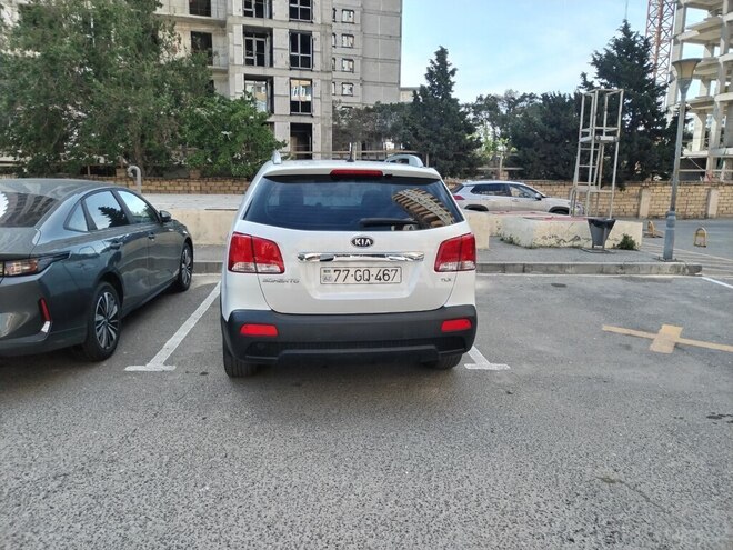 Kia Sorento 2011, 200,000 km - 2.0 l - Bakı