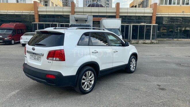 Kia Sorento 2011, 200,000 km - 2.0 l - Bakı