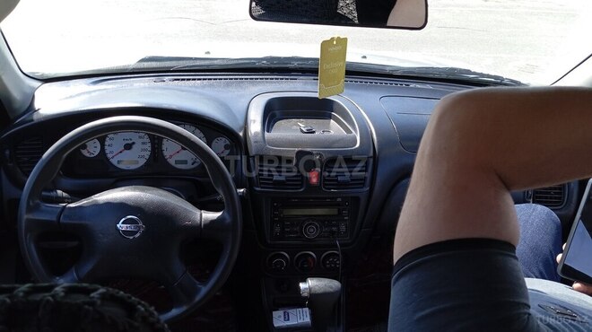 Nissan Sunny 2010, 340,000 km - 1.6 л - Bakı