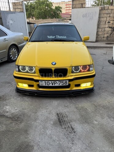 BMW 320-4