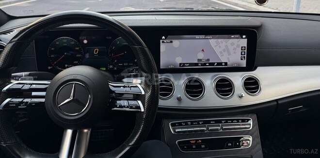 Mercedes E 200-4