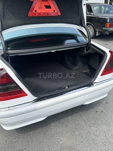 Mercedes C 240 1999, 224,000 km - 2.4 l - Zaqatala
