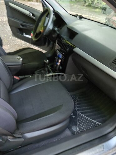 Opel Astra 2010, 248,000 km - 1.4 l - Bakı