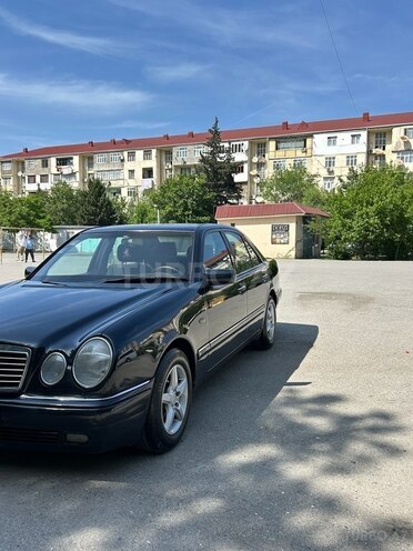 Mercedes E 230 1997, 517,689 km - 2.3 l - Sumqayıt