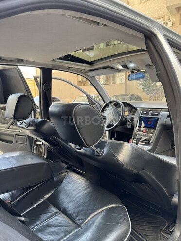 Mercedes E 320 2000, 292,000 km - 3.2 l - Bakı