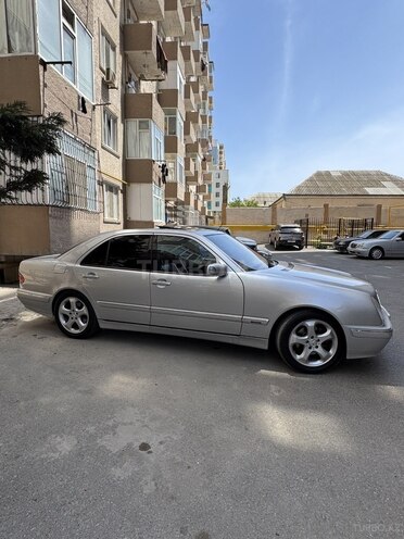 Mercedes E 320 2000, 292,000 km - 3.2 l - Bakı