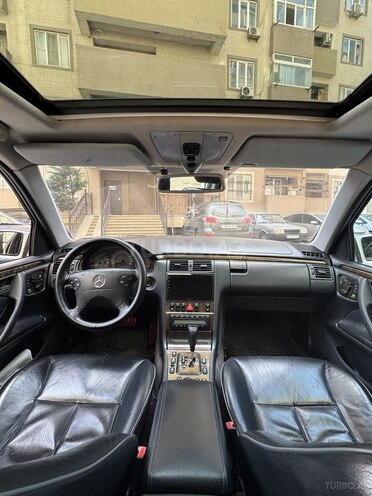Mercedes E 320 2000, 292,000 km - 3.2 l - Bakı