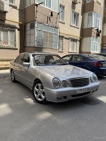 Mercedes E 320 2000, 292,000 km - 3.2 l - Bakı