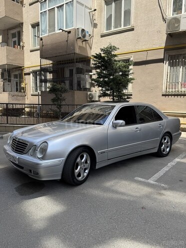Mercedes E 320 2000, 292,000 km - 3.2 l - Bakı