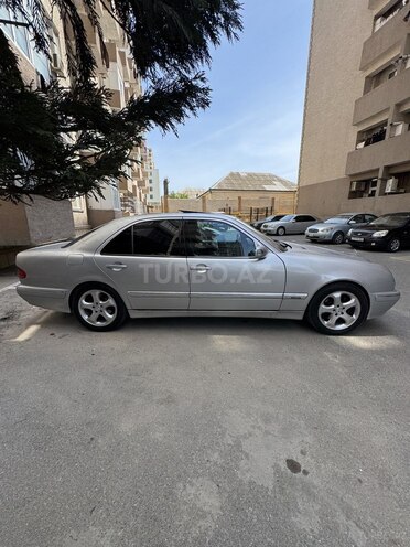 Mercedes E 320 2000, 292,000 km - 3.2 l - Bakı