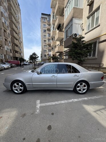 Mercedes E 320 2000, 292,000 km - 3.2 l - Bakı