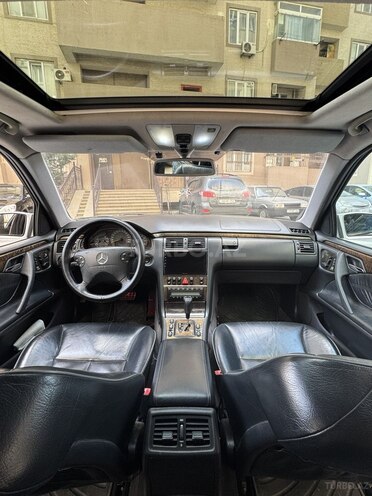 Mercedes E 320 2000, 292,000 km - 3.2 l - Bakı