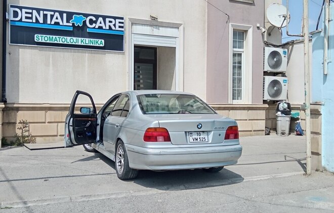 BMW 525 2000, 400,000 km - 2.5 l - Bakı