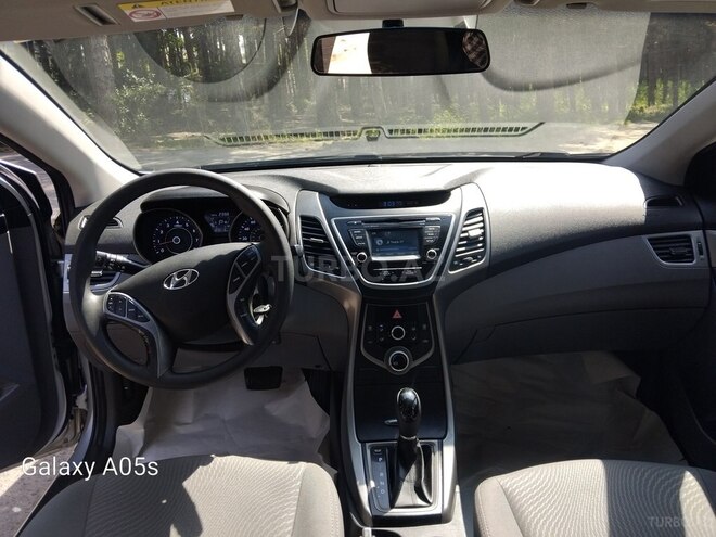 Hyundai Elantra 2015, 122,000 km - 1.8 l - Bakı