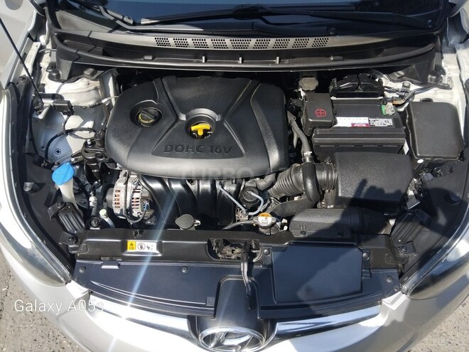 Hyundai Elantra 2015, 122,000 km - 1.8 l - Bakı