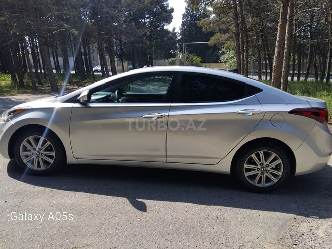 Hyundai Elantra 2015, 122,000 km - 1.8 l - Bakı