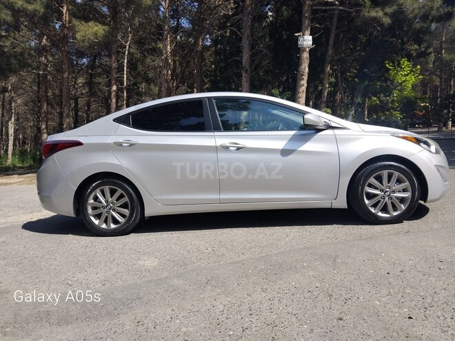 Hyundai Elantra 2015, 122,000 km - 1.8 l - Bakı